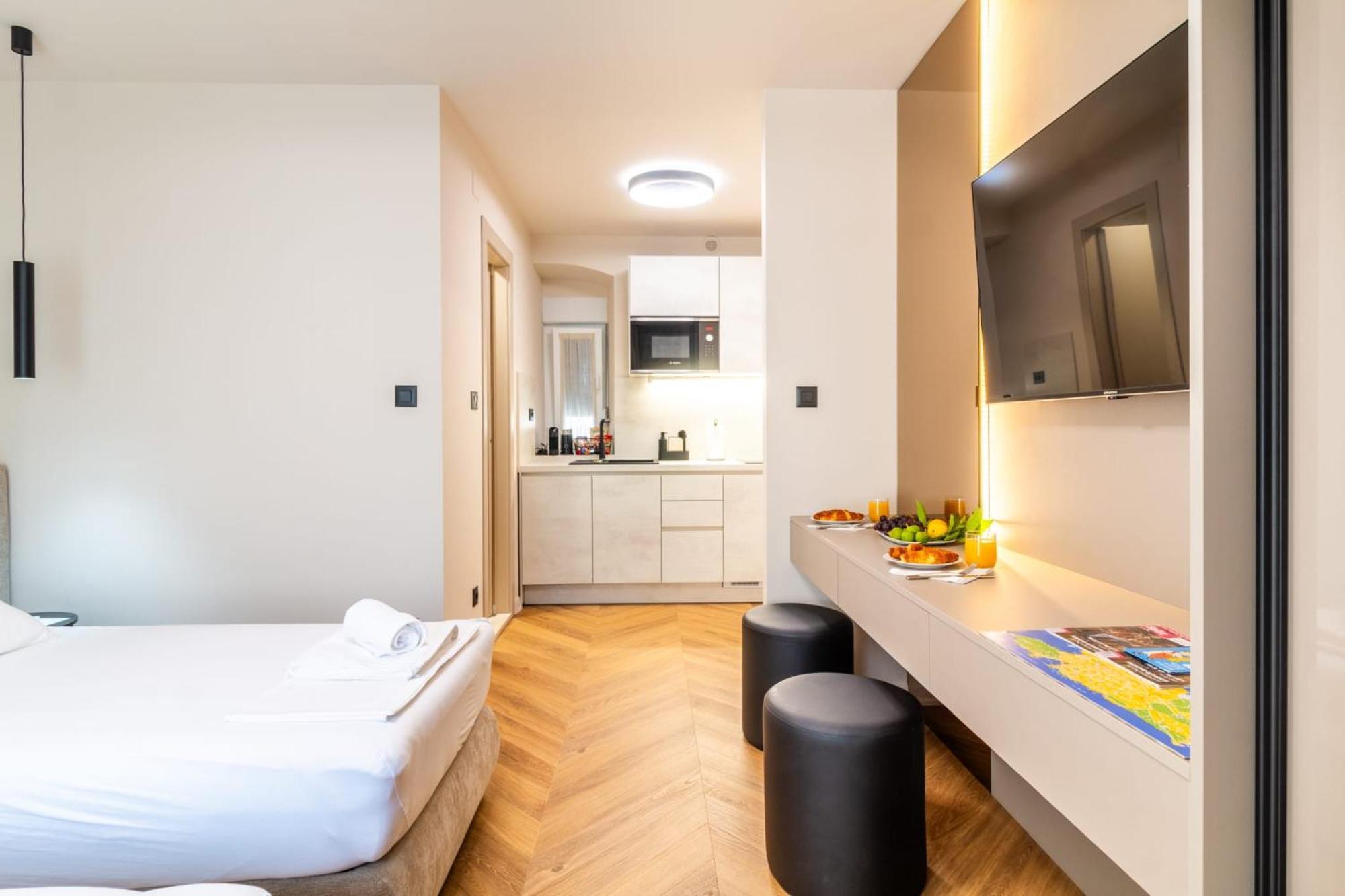 Apartment Centre In Stone House Split Exteriér fotografie